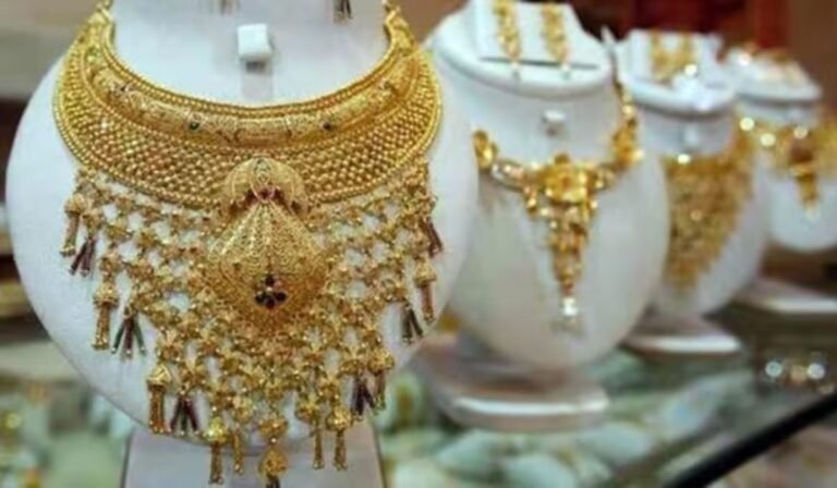 Gold Surges to All-Time High in Pakistan